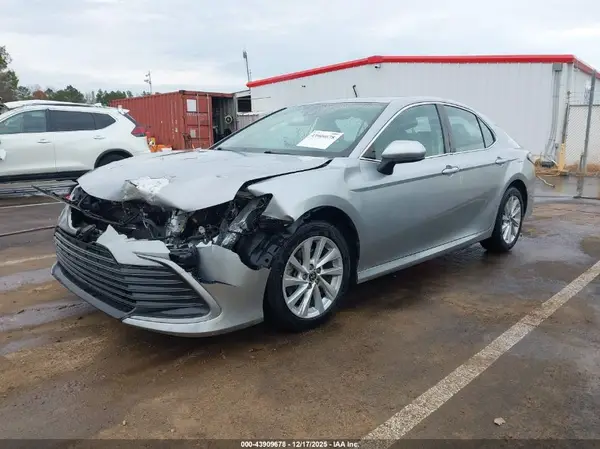 4T1C11AKXMU594347 2021 TOYOTA CAMRY - Image 2