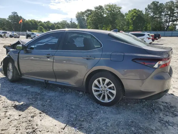 4T1C11AKXMU601796 2021 TOYOTA CAMRY - Image 2