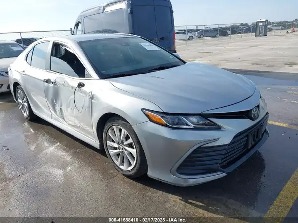 4T1C11AKXMU603449 2021 TOYOTA CAMRY - Image 1
