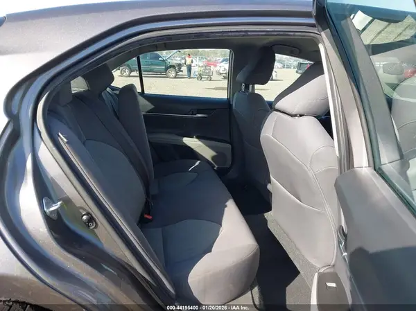 4T1C11AKXMU604004 2021 TOYOTA CAMRY - Image 8