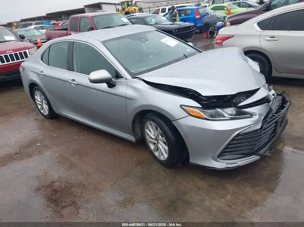 4T1C11AKXMU604181 2021 TOYOTA CAMRY - Image 1