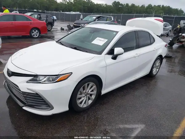 4T1C11AKXMU605346 2021 TOYOTA CAMRY - Image 2