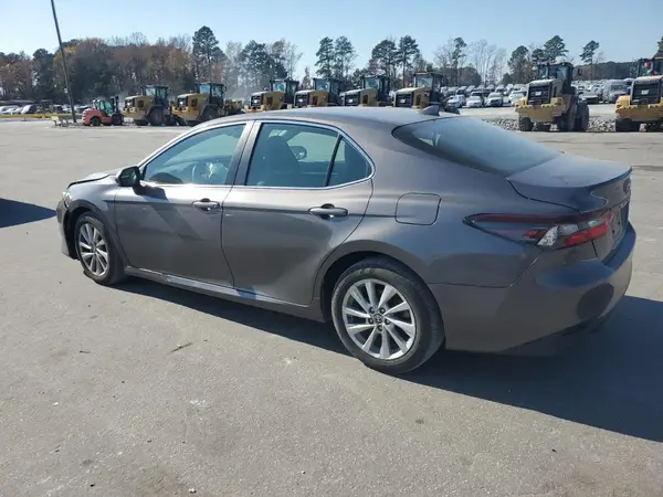 4T1C11AKXMU616055 2021 TOYOTA CAMRY - Image 2
