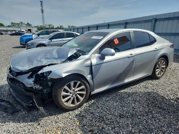 4T1C11AKXNU002124 2022 TOYOTA CAMRY - Image 1
