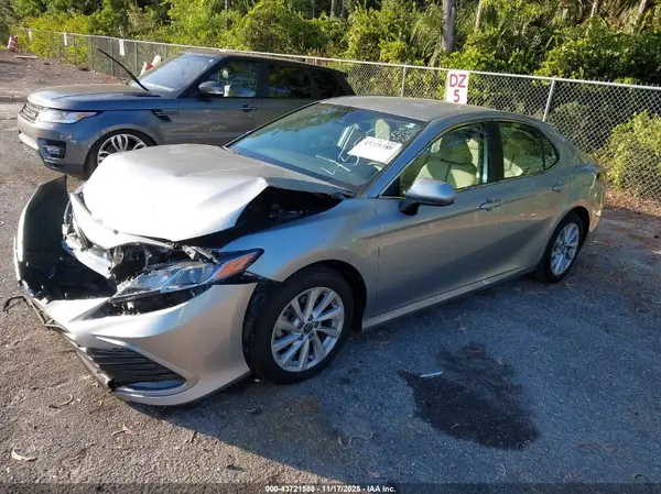 4T1C11AKXNU004553 2022 TOYOTA CAMRY - Image 2