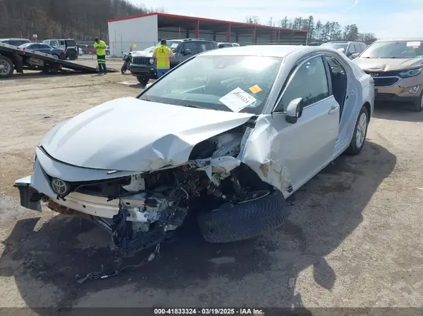 4T1C11AKXNU023717 2022 TOYOTA CAMRY - Image 2