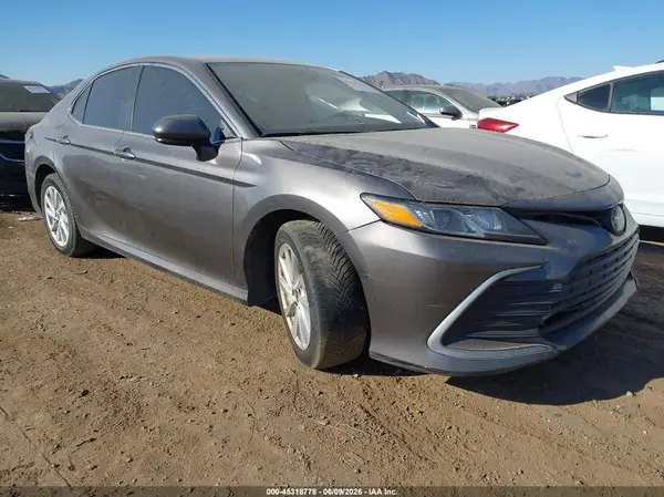 4T1C11AKXNU037245 2022 TOYOTA CAMRY - Image 1