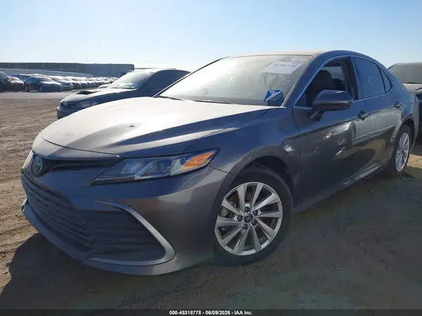 4T1C11AKXNU037245 2022 TOYOTA CAMRY - Image 2
