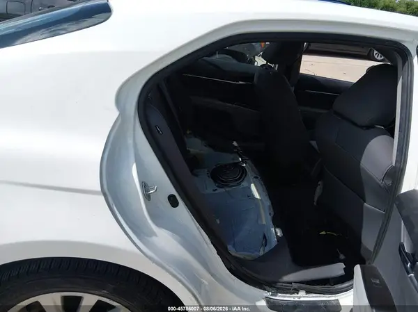 4T1C11AKXNU044891 2022 TOYOTA CAMRY - Image 8