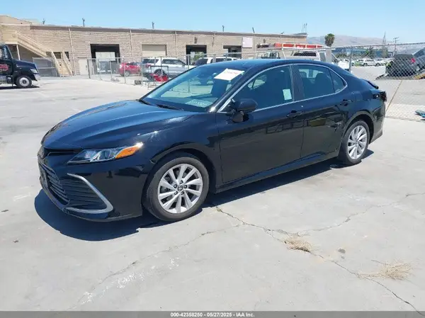 4T1C11AKXNU047824 2022 TOYOTA CAMRY - Image 2