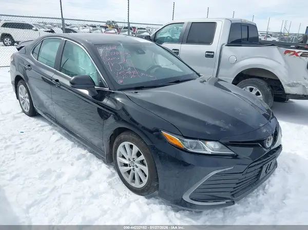 4T1C11AKXNU049539 2022 TOYOTA CAMRY - Image 1