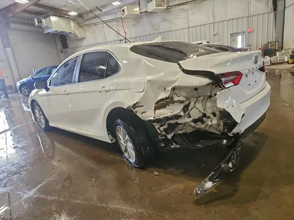 4T1C11AKXNU056071 2022 TOYOTA CAMRY - Image 2