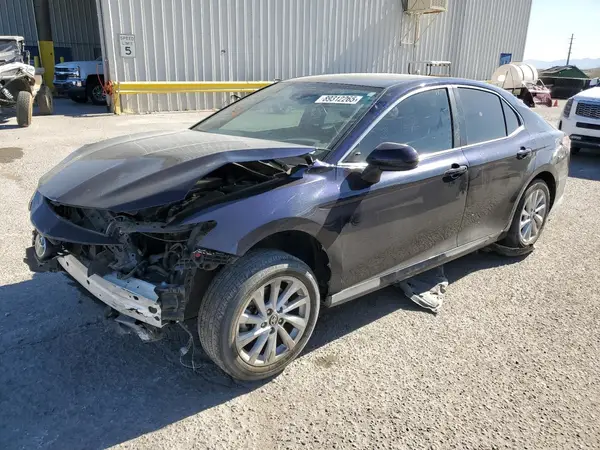4T1C11AKXNU057382 2022 TOYOTA CAMRY - Image 1
