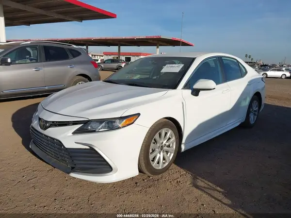 4T1C11AKXNU623072 2022 TOYOTA CAMRY - Image 2