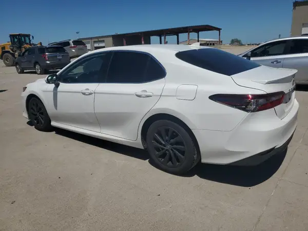 4T1C11AKXNU628241 2022 TOYOTA CAMRY - Image 2