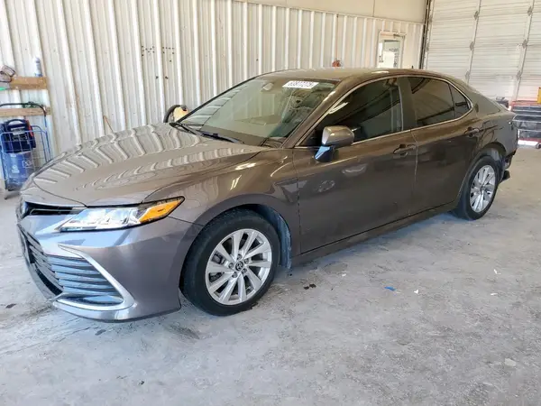 4T1C11AKXNU629132 2022 TOYOTA CAMRY - Image 1