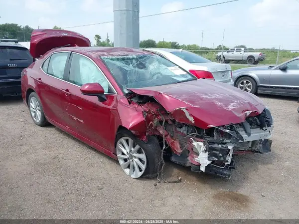 4T1C11AKXNU636839 2022 TOYOTA CAMRY - Image 1