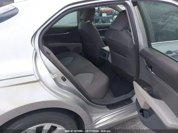 4T1C11AKXNU642320 2022 TOYOTA CAMRY - Image 8