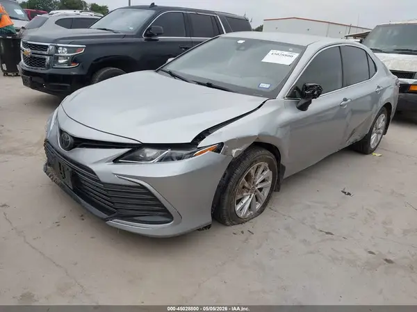4T1C11AKXNU642592 2022 TOYOTA CAMRY - Image 2