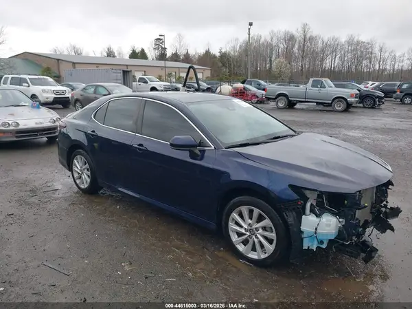 4T1C11AKXNU643550 2022 TOYOTA CAMRY - Image 1