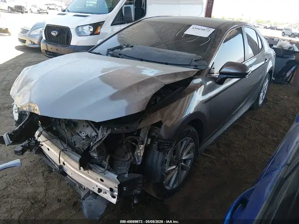 4T1C11AKXNU647131 2022 TOYOTA CAMRY - Image 2