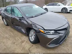 4T1C11AKXNU647727 2022 TOYOTA CAMRY