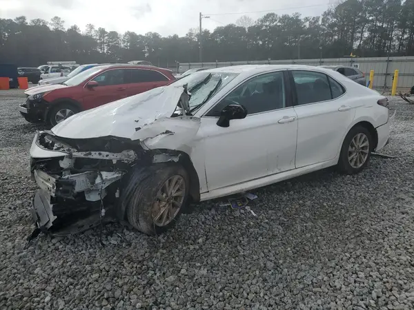 4T1C11AKXNU648554 2022 TOYOTA CAMRY - Image 1