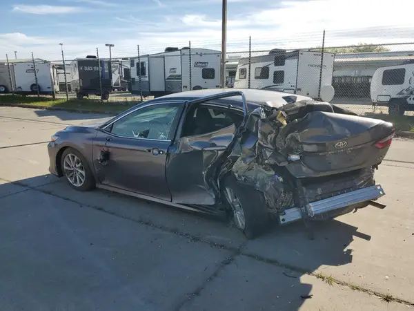 4T1C11AKXNU661031 2022 TOYOTA CAMRY - Image 2