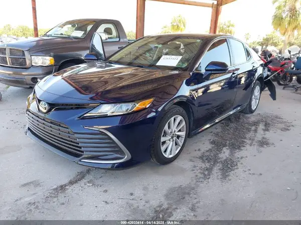 4T1C11AKXNU663054 2022 TOYOTA CAMRY - Image 2