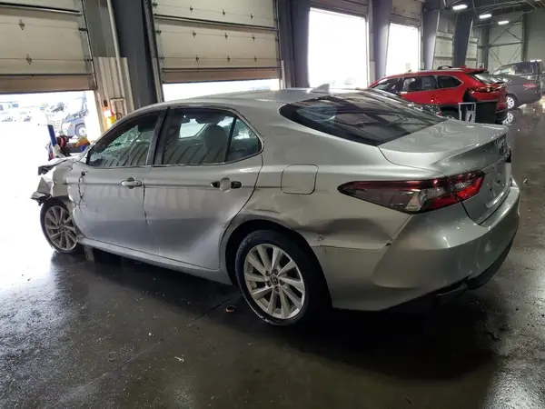 4T1C11AKXNU666942 2022 TOYOTA CAMRY - Image 2