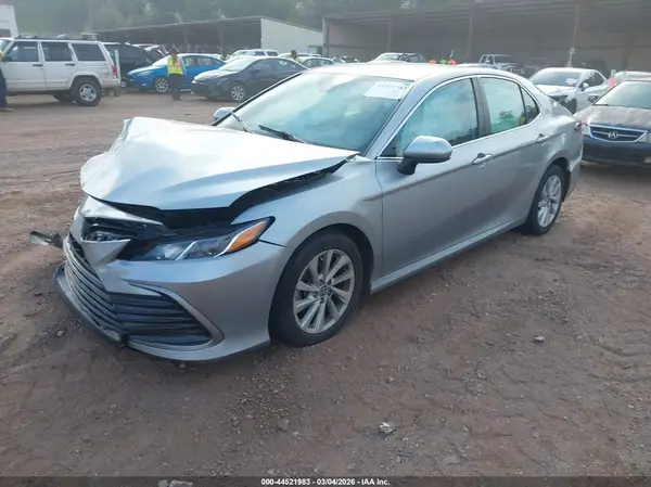 4T1C11AKXNU669839 2022 TOYOTA CAMRY - Image 2