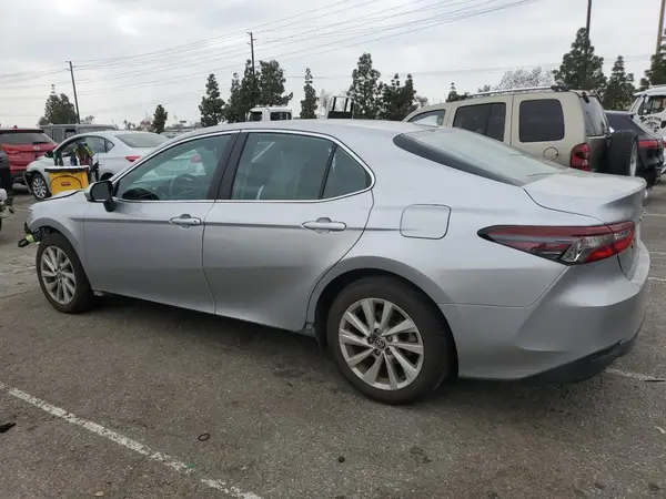 4T1C11AKXNU671672 2022 TOYOTA CAMRY - Image 2