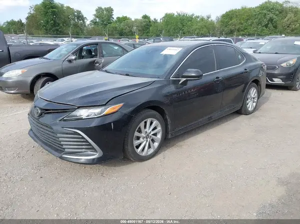 4T1C11AKXNU674314 2022 TOYOTA CAMRY - Image 2