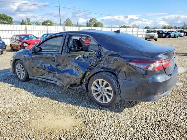 4T1C11AKXNU679268 2022 TOYOTA CAMRY - Image 2