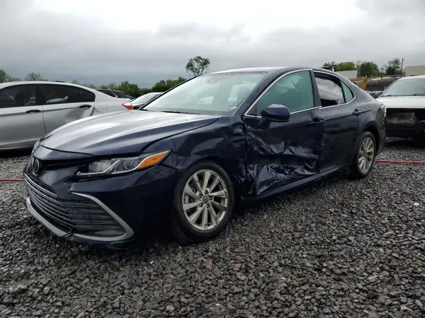 4T1C11AKXNU680002 2022 TOYOTA CAMRY - Image 1