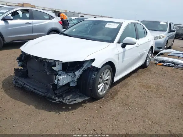 4T1C11AKXNU680162 2022 TOYOTA CAMRY - Image 2