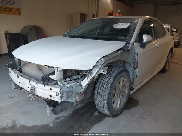 4T1C11AKXNU684566 2022 TOYOTA CAMRY - Image 2