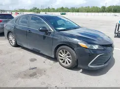4T1C11AKXNU689587 2022 TOYOTA CAMRY