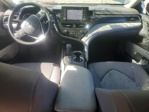 4T1C11AKXNU689704 2022 TOYOTA CAMRY - Image 8