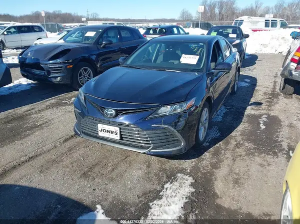4T1C11AKXNU690139 2022 TOYOTA CAMRY - Image 2