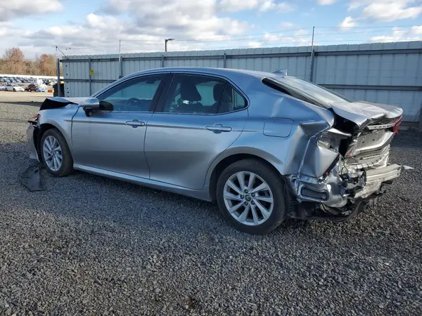 4T1C11AKXNU694028 2022 TOYOTA CAMRY - Image 2