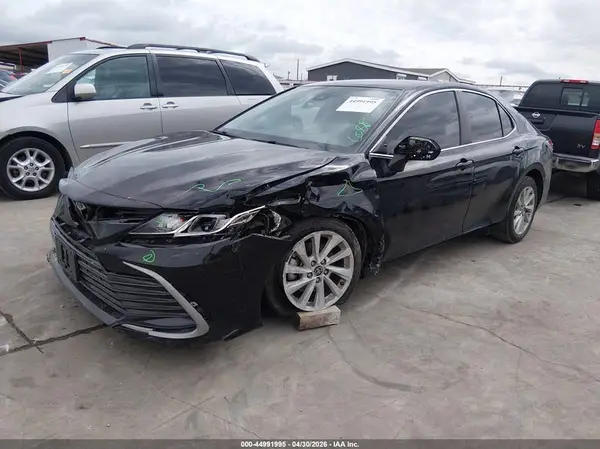 4T1C11AKXNU707540 2022 TOYOTA CAMRY - Image 2
