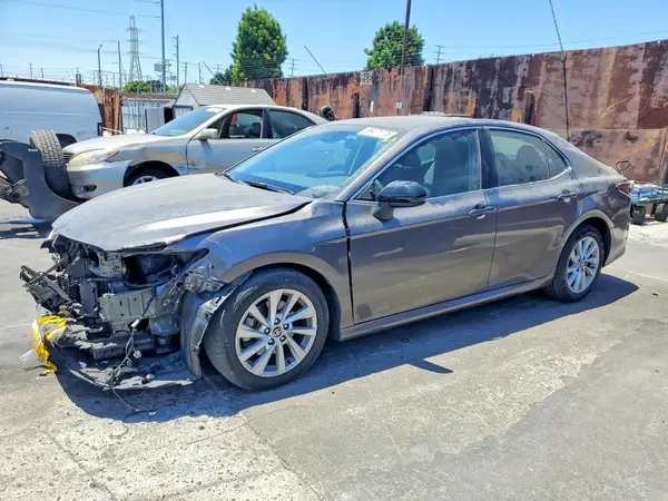 4T1C11AKXPU130818 2023 TOYOTA CAMRY - Image 1