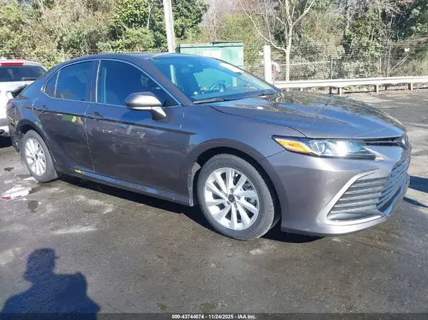 4T1C11AKXPU152401 2023 TOYOTA CAMRY - Image 1