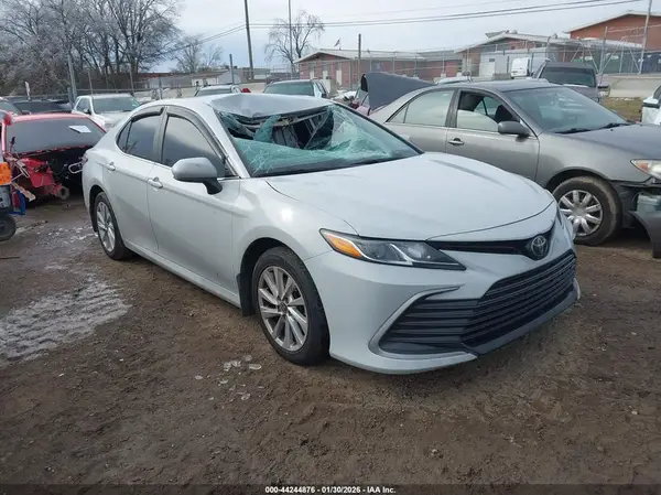 4T1C11AKXPU168033 2023 TOYOTA CAMRY - Image 1