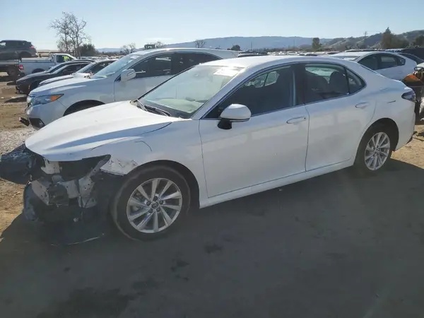 4T1C11AKXPU750052 2023 TOYOTA CAMRY - Image 1
