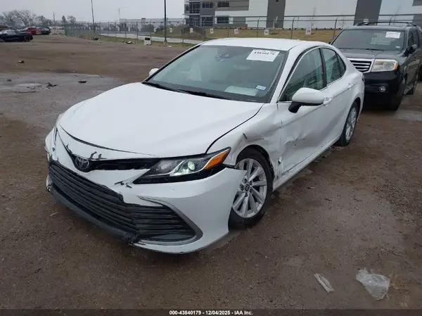 4T1C11AKXPU755428 2023 TOYOTA CAMRY - Image 2