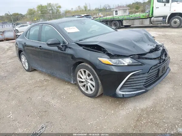 4T1C11AKXPU786615 2023 TOYOTA CAMRY - Image 1