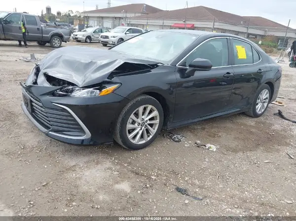4T1C11AKXPU786615 2023 TOYOTA CAMRY - Image 2