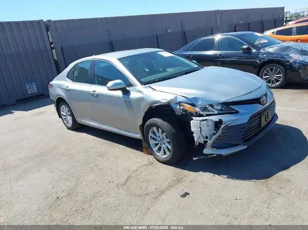 4T1C11AKXPU827941 2023 TOYOTA CAMRY - Image 1